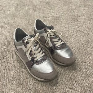 Excellent condition, I bought them half a size too small, oops